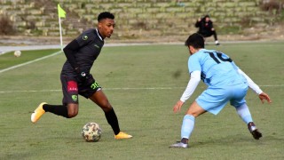 Футболистът на Берое Стив Фуртадо отново получи повиквателна за националния