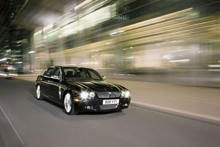 Специалният Jaguar XJ Portfolio в България