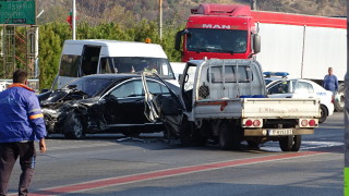 Временно движението по АМ Струма при км 31 в посока