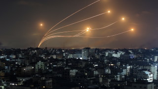 Хамас в петък вечерта отново се опита да започне масивна