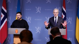 Украинският президент Володимир Зеленски пристигна в Норвегия в сряда в