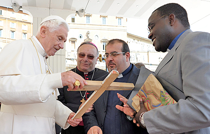 Папата търси помощ за емигрантите от Африка