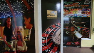 Младеж заплаши и ограби крупие в Пловдив Случаят е от