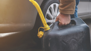 Откраднаха 470 литра гориво от багер и два камиона в