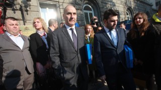 Не може БСП да имат депутати с повдигнати обвинения за