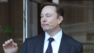 Членове на борда на компанията Tesla включително главният изпълнителен директор