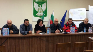 Обстановката край Елхово остава сложна, обяви Василева в Гълъбово