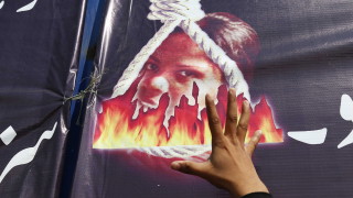 Съпругът на оправданата християнка в Пакистан призова за закрила