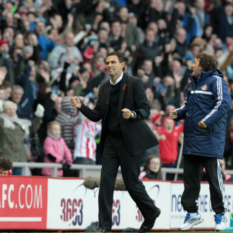 Пойет сменя Чичо Сам в Уест Хем