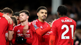 Нападателят на Нотингам Форест Морган Гибс Уайт остана без шофьорска книжка