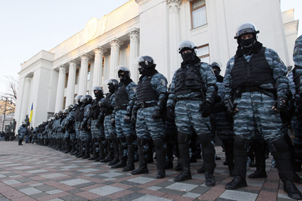 Русия и Янукович виновни за убийствата на Майдана, заключи Киев