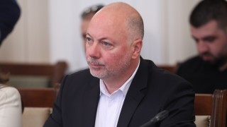 След първоначалната размяна на любезности и приветствия между ГЕРБ и