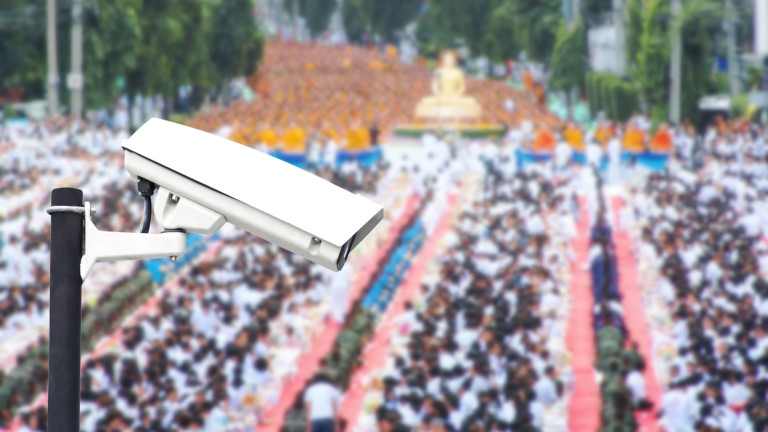 В Китай показаха нова 500MP камера, с която следенето на всеки става детска игра