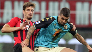 Милан победи Венеция с 2:0 и се изравни с Интер на върха в Серия "А"