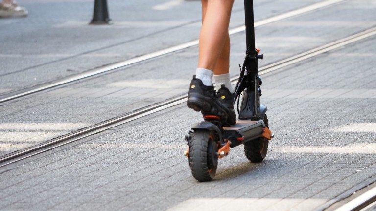 Дете с тротинетка блъсна друго в Карнобат