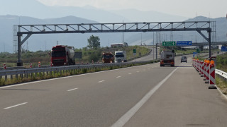 До 18 ч днес движението при км 113 на път