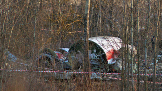 Британски експерти откриха следи от тротил в проби от самолета на Качински