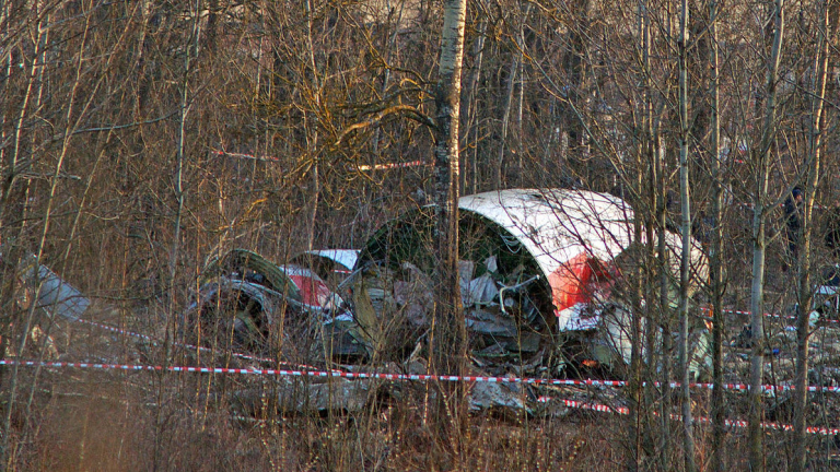 Някои от телата на загинали с полския самолет при Смоленск били подменени в Русия