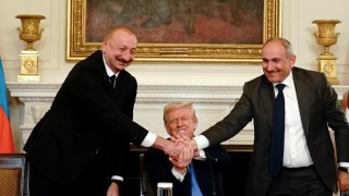 Ще минат ли Пашинян и Алиев по "моста на Тръмп”?