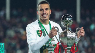 Новото попълнение на Левски Акрам Бурас пристигна рано тази