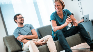 Британското приложение за онлайн банкиране Revolut е събрало около 800