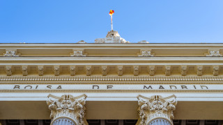 Основният борсов индекс на Испания Ibex 35 започна търговията във