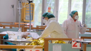 Починалите от коронавирус в Италия се увеличиха с 369 днес