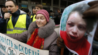 Пребиха украинска журналистка, двама са задържани