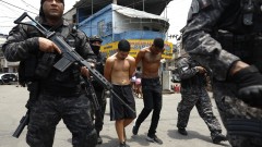 Над 40 тела лежат по улиците на Рио де Жанейро след вчерашната полицейска операция