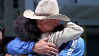 Джаки Безос майката на основателя на Amazon Джеф Безос и