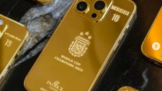 Лионел Меси купи 35 обсипани със злато iPhone за играчи