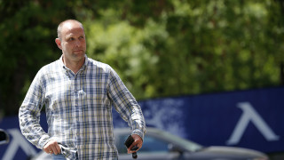 Константин Папазов е най търсеният човек в държавата тези дни Както