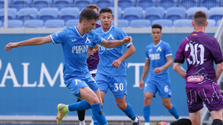 Чакръкчията Паско Райчев от Пловдив проведе пореден курс по алтернативно