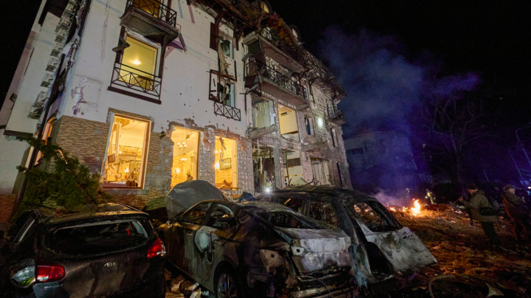 Няколко експлозии избухнаха в Харков късно вечерта в петък. Това