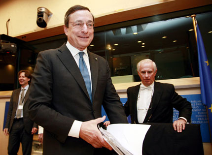 ЕЦБ спира парите за гръцките банки, очаква се контрол върху капиталите?