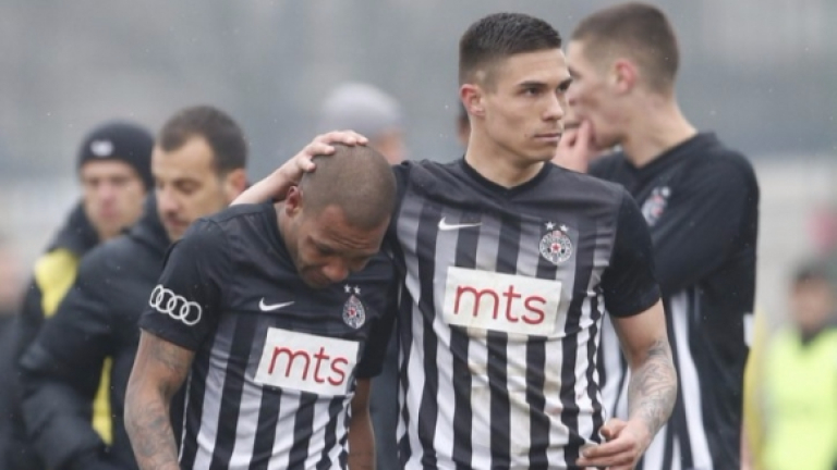 Жестоко наказание за расистите от Рад (Белград), които разплакаха футболист на Партизан