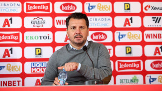 Милош Крушчич говори пред медиите на традиционната си пресконференция преди