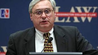 Влиятелният съдия от Апелативния съд Алекс Козински подаде оставка съобщи