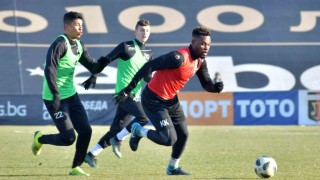 Пловдивският Локомотив записа разгромна победа срещу състава на Черноморец Балчик