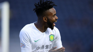 Отборът на Олимпик Марсилия привлече официално Седрик Бакамбу Конгоанският нападател