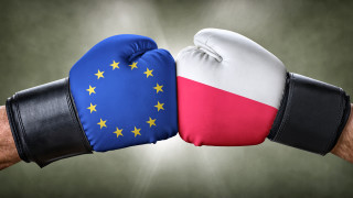 Новите правила за пенсиониране на съдиите в Полша приети през