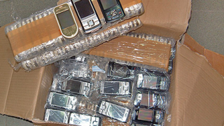 Хванаха фалшиви мобилни телефони на Гюешево