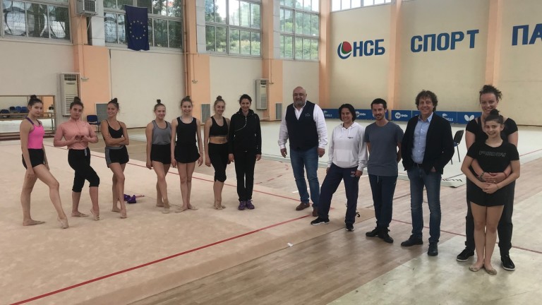 Министър Кралев посети спортистите, които се подготвят в НСБ "Спортпалас"