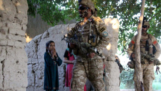 Девет деца в Афганистан загинаха от експлозия на мина докато