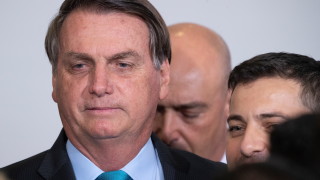 Президентът на Бразилия Жаир Болсонару отстрани съюзник от Сената след