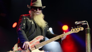 Почина Дъсти Хил басистът на американската блус рок група ZZ Top