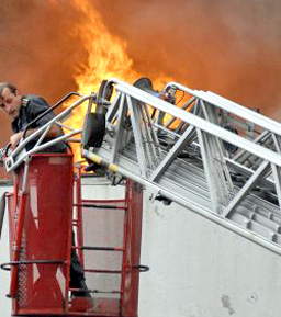 КЗК отмени класиране в поръчка на МВР за пожарникарски стълби