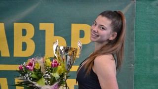 16 годишната квалификантка Дария Радулова спечели Държавното първенство по тенис в