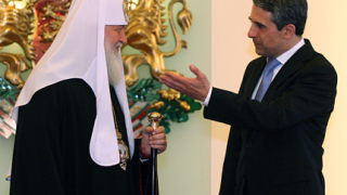 Плевнелиев хвали църквата ни пред руския патриарх