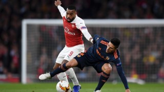 Барселона възнамерява да прати оферта за нападателя на Арсенал Александър